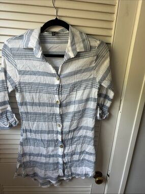J Valdi ladies swim cover up striped size small